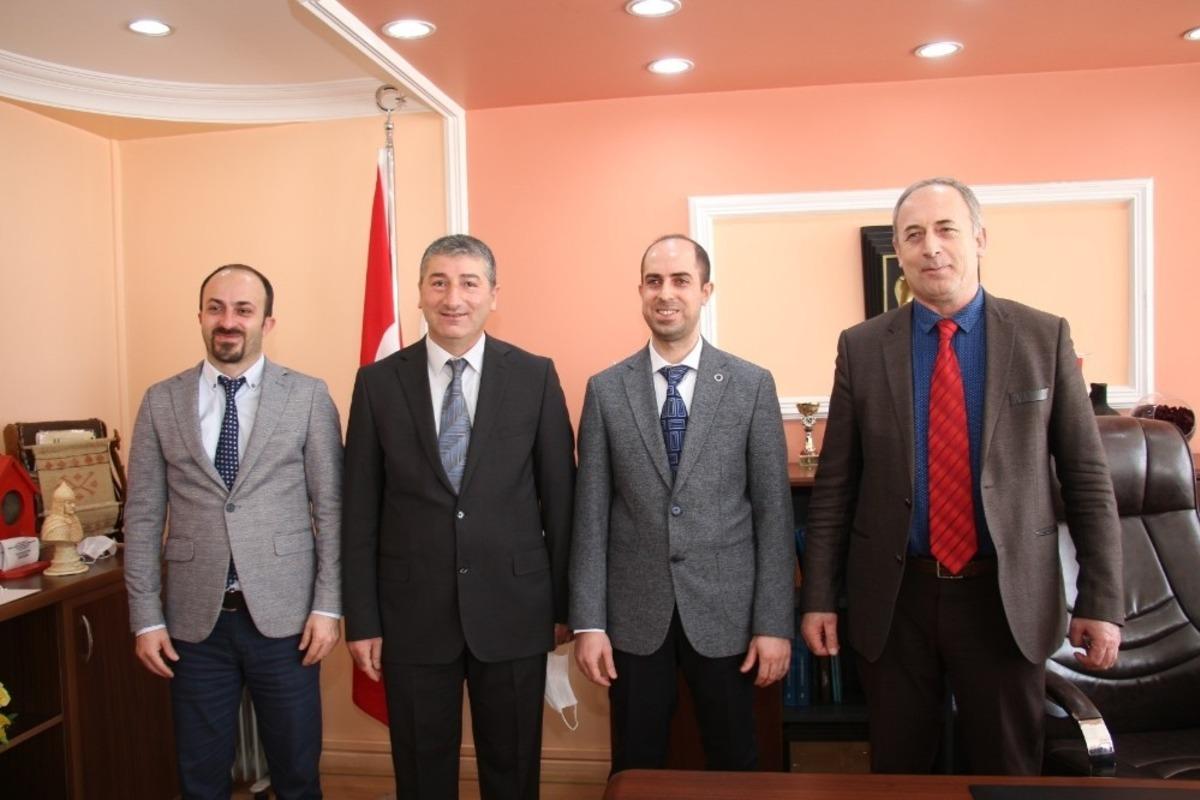 Oltu Meslek Y&uuml;ksek Okulunda devir teslim t&ouml;reni yapıldı