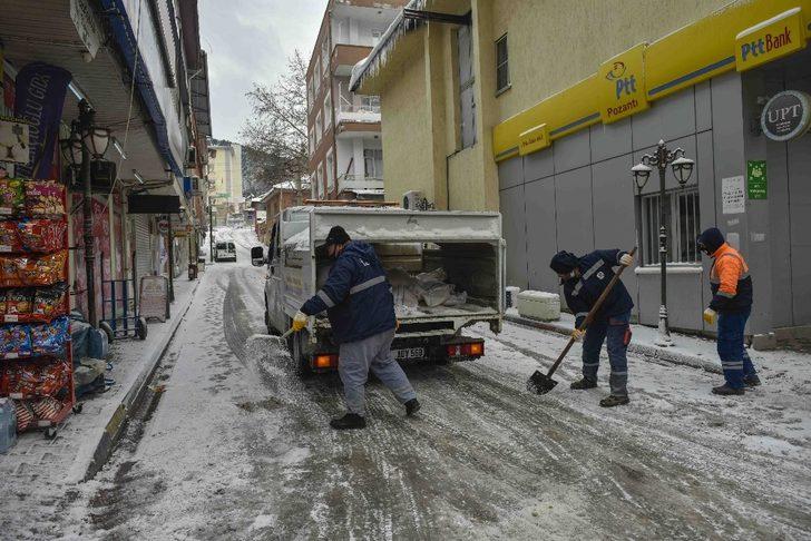 Adana’nın kuzeyinde karla mücadele G5