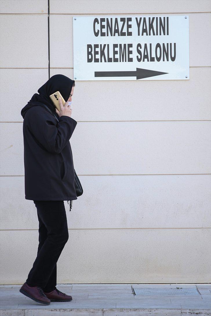 Antalya'da evlerinde ölü bulunan doktorun diyetisyen eşini silahla öldürdükten sonra intihar ettiği belirlendi G3