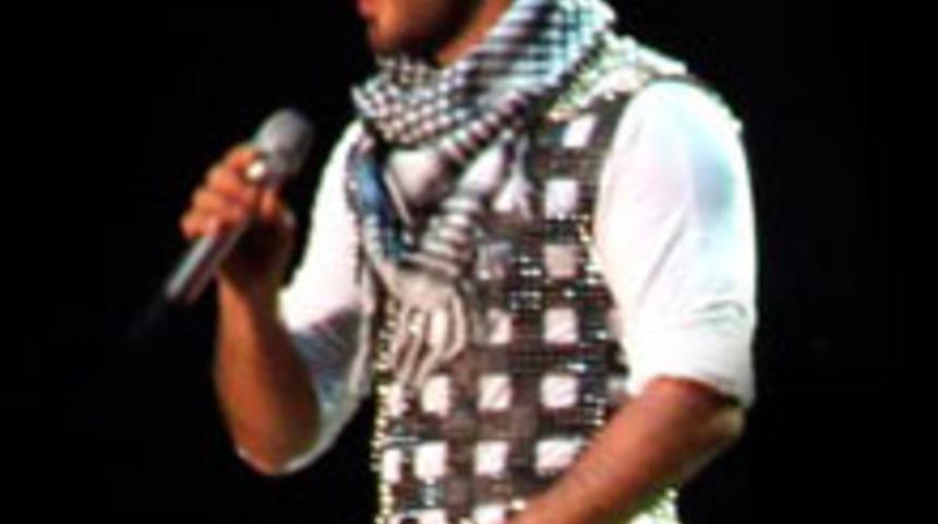 Konseri yarıda kesti