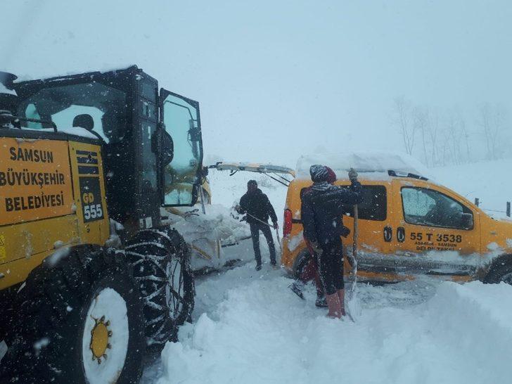 Büyükşehir kapalı yolları açtı G3
