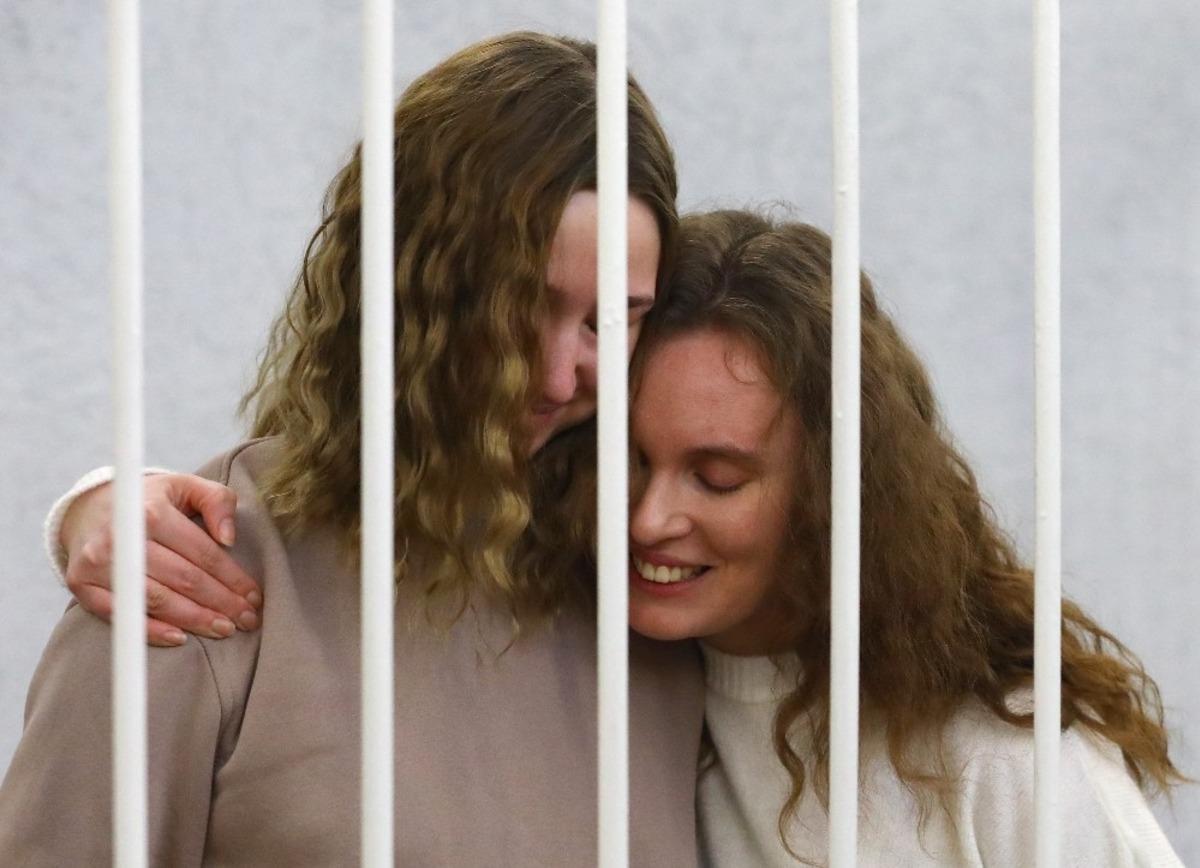 Belarus&rsquo;ta protesto g&ouml;r&uuml;nt&uuml;s&uuml; &ccedil;eken gazetecilere 2 yıl hapis cezası