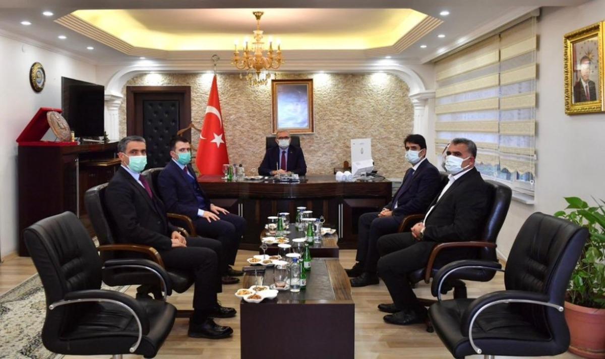 Vali Karaloğlu Dicle&rsquo;de değerlendirme toplantısına katıldı
