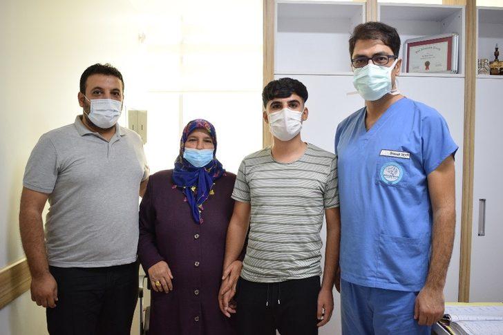 Komada geldiği hastaneden yürüyerek çıktı G1