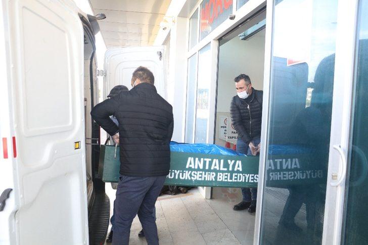 Eşini ve kendini öldüren doktorun cenazesini arkadaşları aldı G1