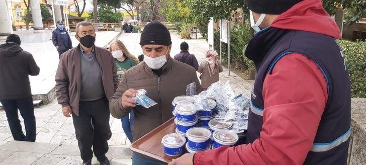 Aydın Büyükşehir, Regaip Kandili için helva dağıttı G4