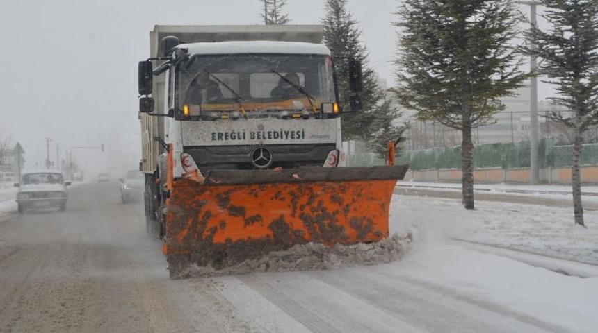 Ereğli&rsquo;de karla m&uuml;cadele &ccedil;alışması