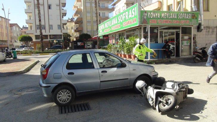 Savrulan motosikletten kaskı sayesinde kurtuldu G2