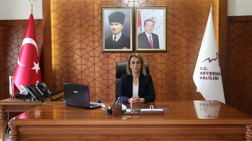 Vali Becel, Regaib Kandilini kutladı