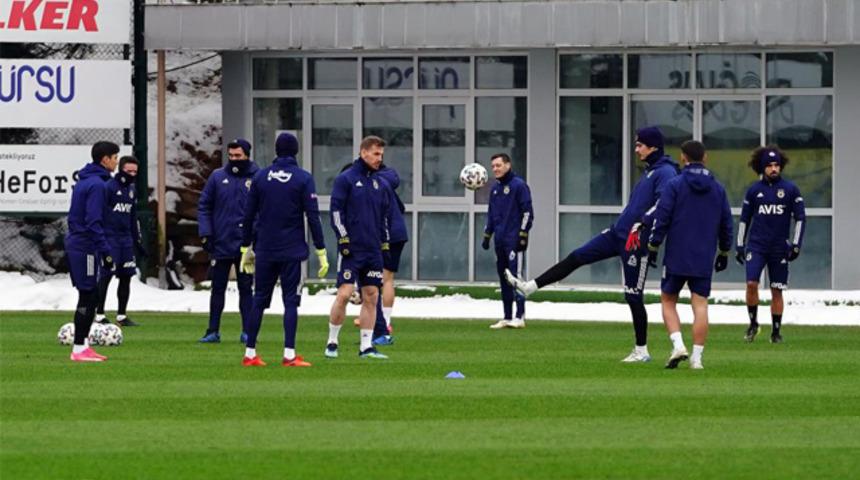 Fenerbahçe, Gustavo, Novak ve İrfan'dan yoksun çalıştı