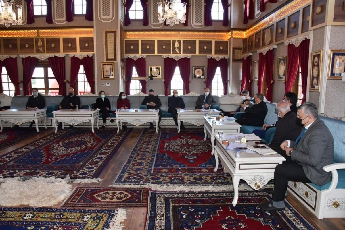 Yunus Emre, &ouml;l&uuml;m&uuml;n&uuml;n 700. yılında Manisa&rsquo;da anılacak