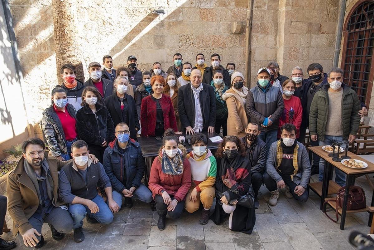 Mersin Şehir Tiyatrosu sanat programını a&ccedil;ıkladı: &rsquo;2021&rsquo;e 21 eser&rsquo;