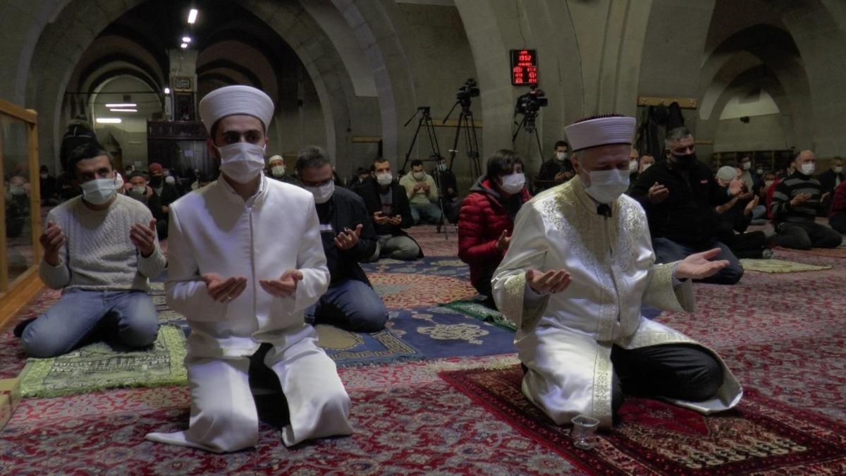 Kayseri&rsquo;de Regaip Kandili&rsquo;nde Gara Şehitleri i&ccedil;in dua edildi