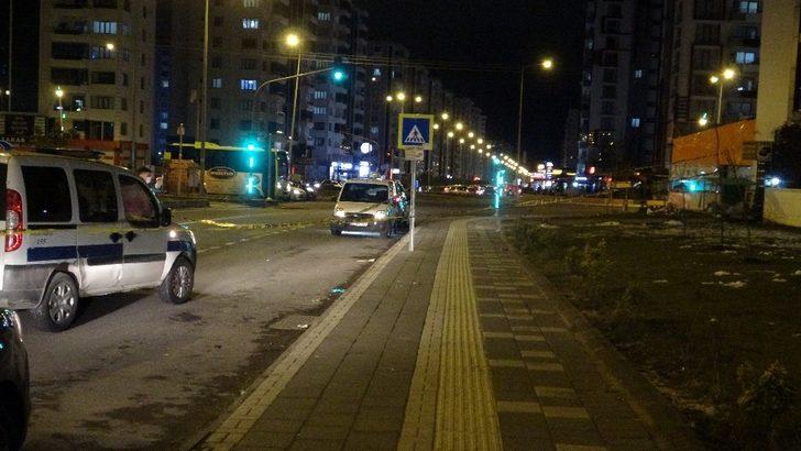 Kan davalısıyla karşılaşınca kafasına sıktı G4