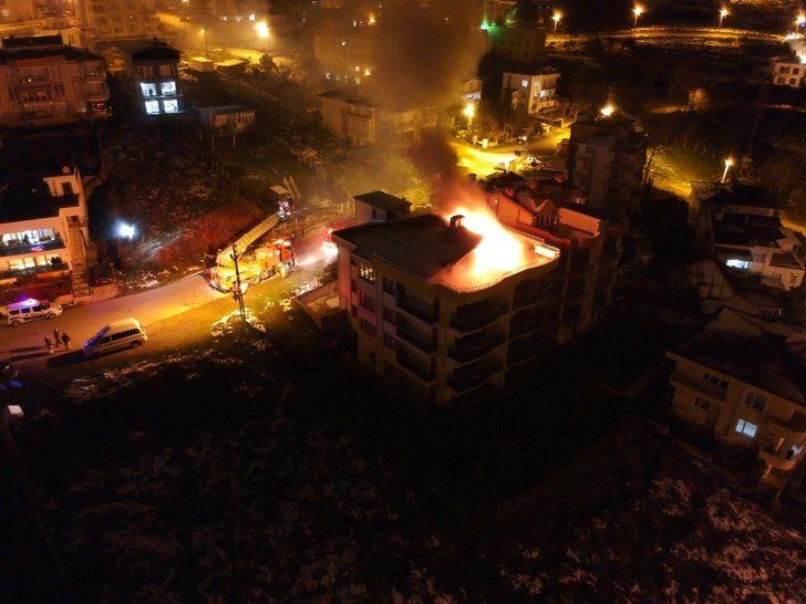 Sinop’ta şömineden çıkan yangın pansiyonu küle çevirdi G2