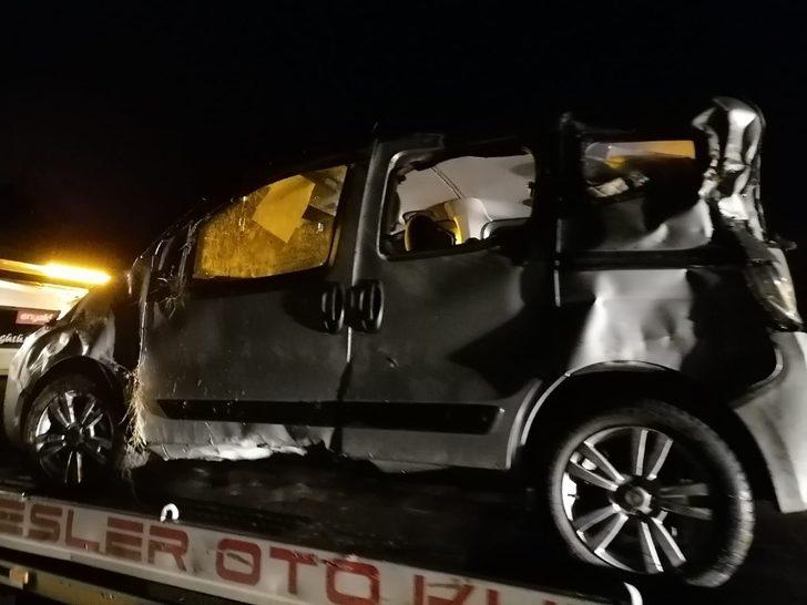 Rize’de kazaya müdahale etmeye giden ambulansla tır çarpıştı G5