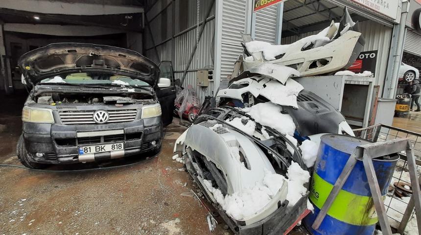 Kar yağışı sonrası otomobil sahipleri kaportacılara koştu