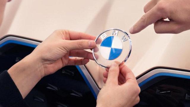 bmw logosu