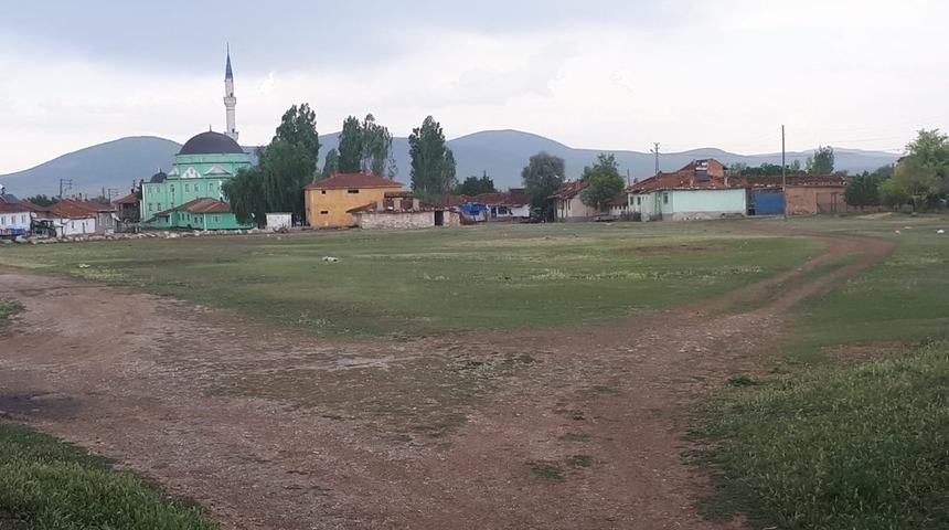 &Uuml;&ccedil;h&uuml;y&uuml;k k&ouml;y&uuml;nde karantina sona erdi