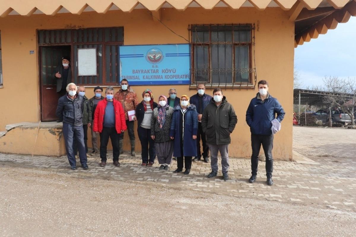 Bayraktar k&ouml;y&uuml;nde biberiye ekimi teşvik edildi