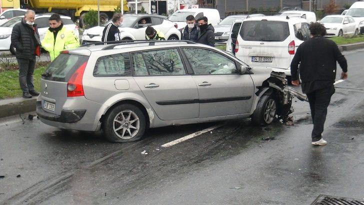 Kağıthane’de trafik kazasında ortalık savaş alanına döndü G2