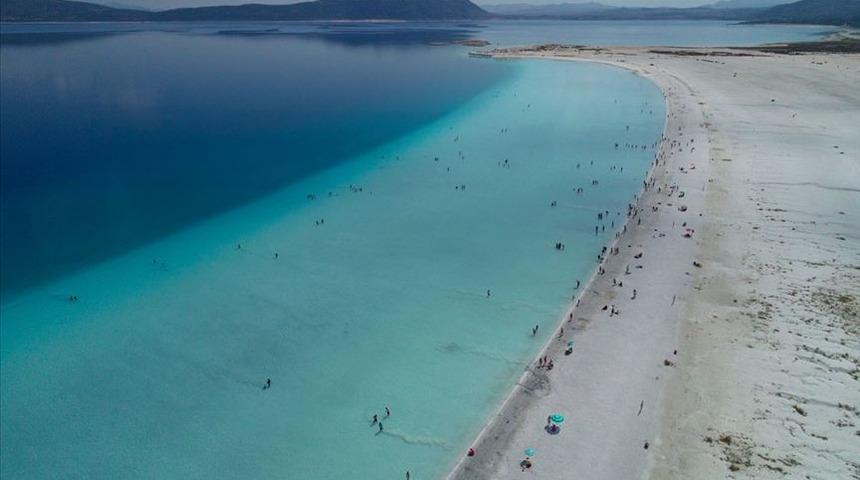 Salda Gölü nerede, hangi ilimizdedir? Salda Gölü’ne nasıl gidilir? Salda Gölü’nde yüzülür mü?