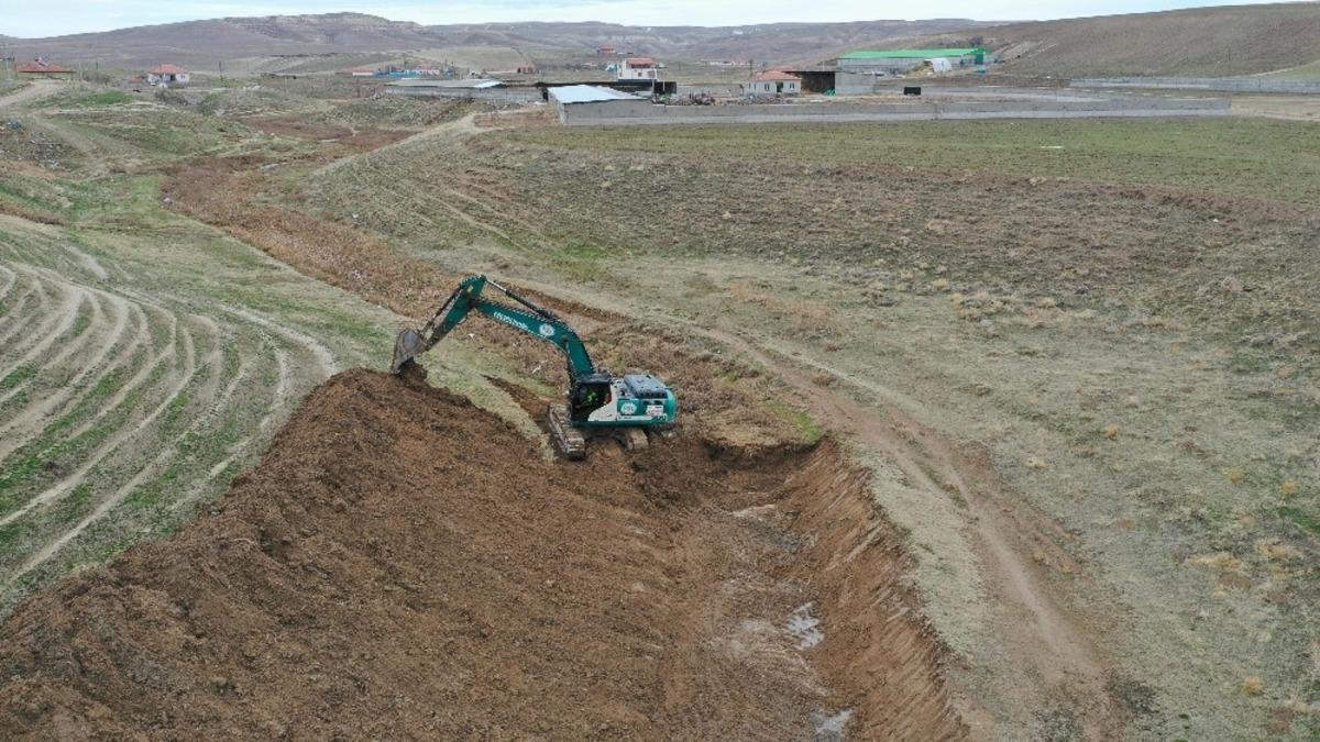 DSİ iş makinaları iş başında