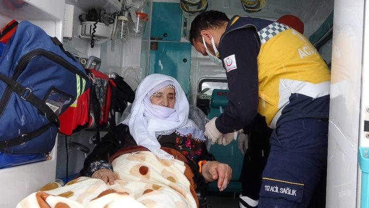 Ekipler diyaliz hastası yaşlı kadın için seferber oldu G2