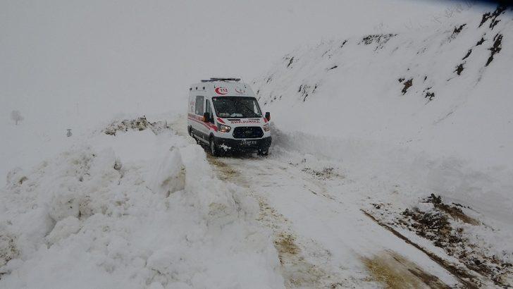 Ekipler diyaliz hastası yaşlı kadın için seferber oldu G4