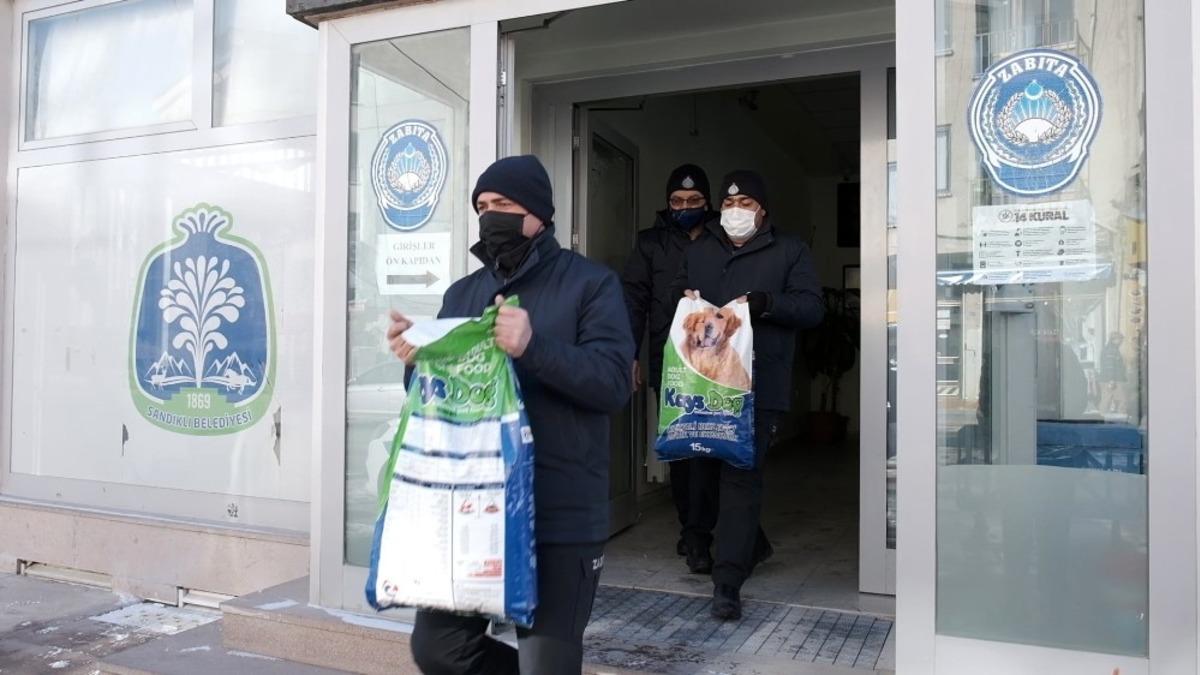 Sandıklı&rsquo;da sokak hayvanları unutulmadı