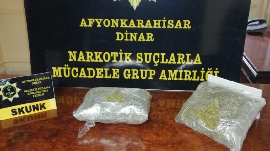 Yabancı uyruklu şahısların bulunduğu ara&ccedil;ta kilo 37 gram skunk ele ge&ccedil;irildi