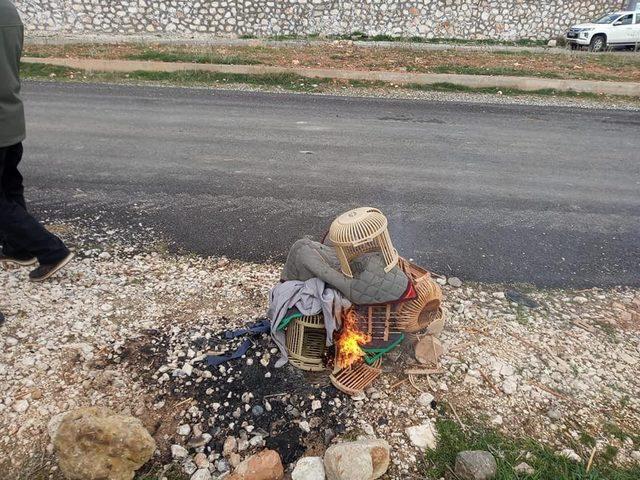 Keklik kafesleri yakılarak imha edildi