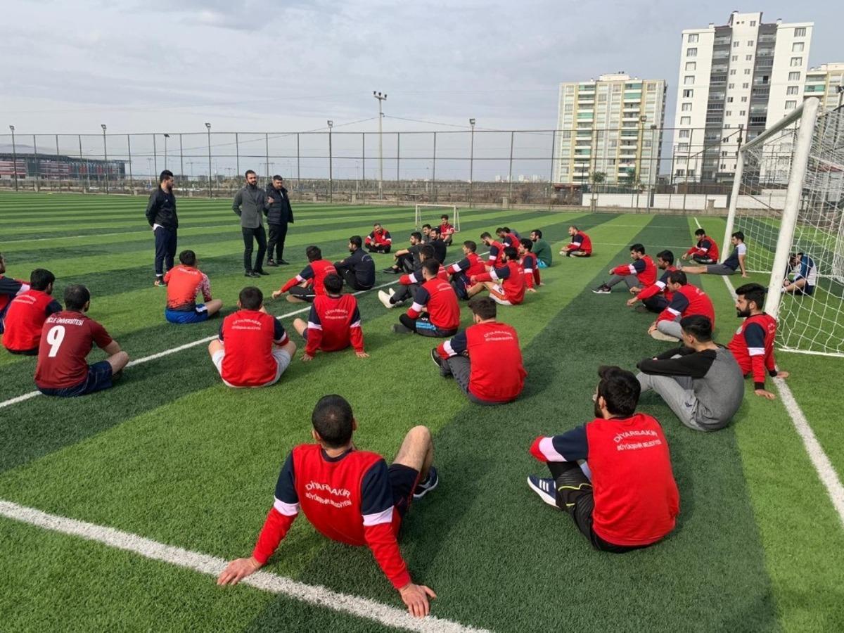 Diyarbakır B&uuml;y&uuml;kşehir Belediyesinden madde bağımlılığıyla m&uuml;cadele eğitimi