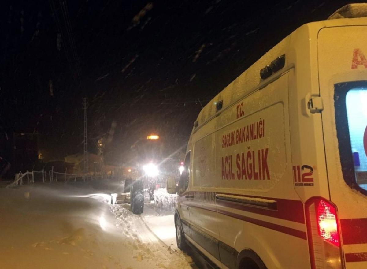 Van B&uuml;y&uuml;kşehir Belediyesinden hasta kurtarma &ccedil;alışması