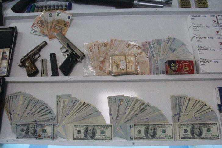 Reçete şebekesi üyelerinin evinden Dolar ve Euro çıktı G4