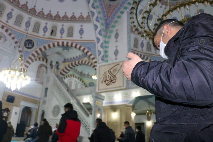 ’Regaip Kandili’ dualarla idrak edildi G1