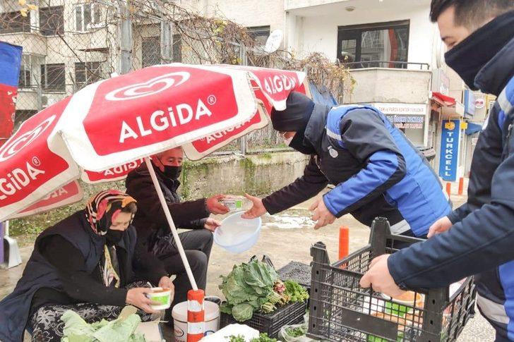 Giresun’da pazarcı esnafına sıcak çorba ikram edildi G4