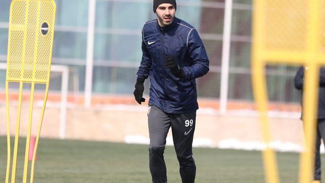 Anton Maglica 11’e dönüyor