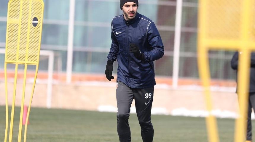 Anton Maglica 11’e dönüyor