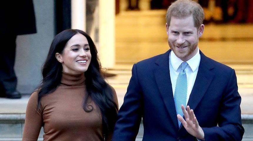 Prens Harry-Meghan Markle çifti İngiltere Kraliyet Ailesi'ndeki görevlerine geri dönmeyecek