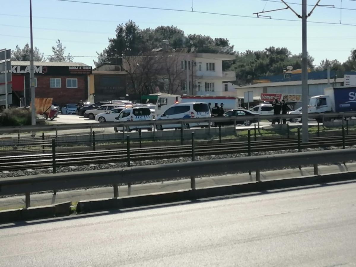 Polisi alarma ge&ccedil;iren paketten bebek bezi &ccedil;ıktı