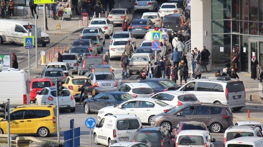 Kısıtlama &ouml;ncesi yoğunluk
