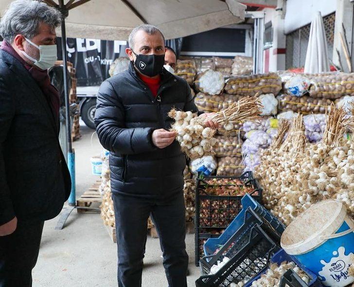 Vali, hal esnafıyla bir arada G2