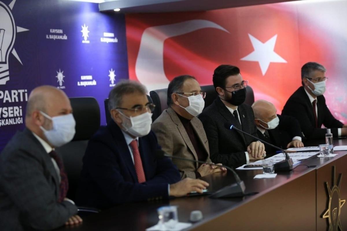 AK Parti&rsquo;de istişare ve değerlendirme toplantısı