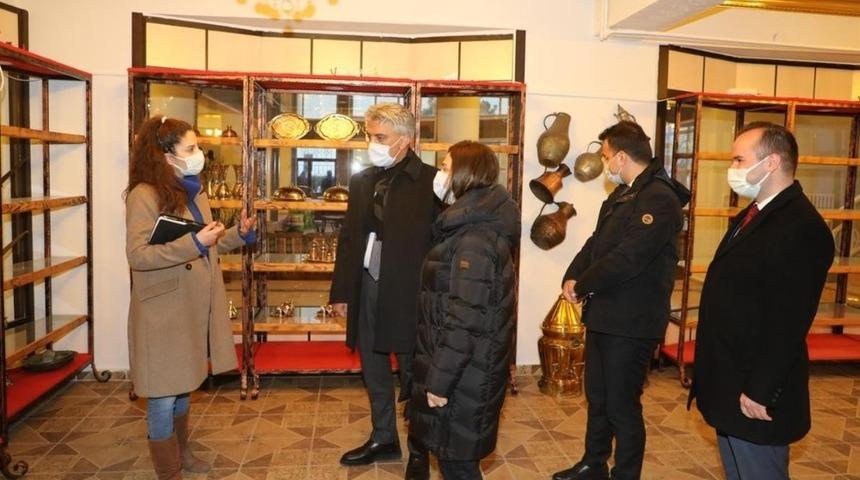 Makas &ccedil;ifti, kadınların el emeği g&ouml;z nuru &uuml;r&uuml;nlerini değerlendirebileceği binada incelemelerde bulundu