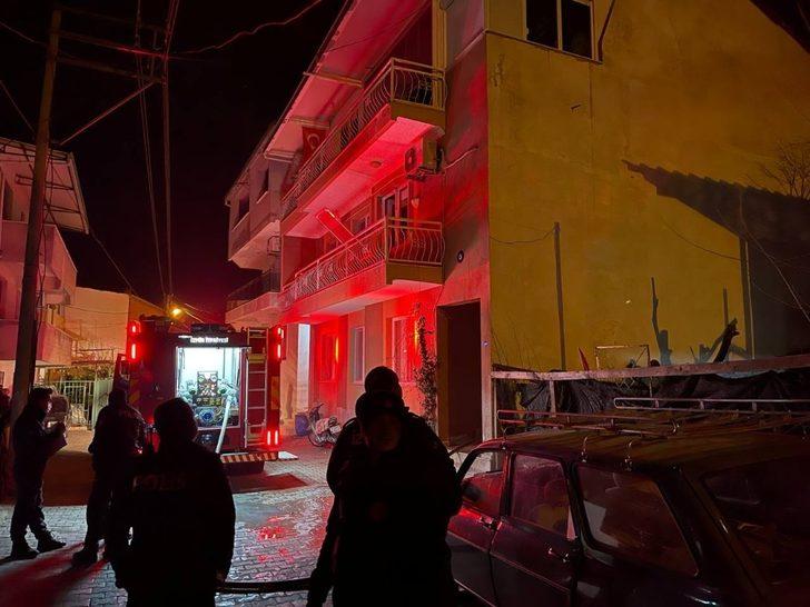 İzmir’de çatı katı yangını korkuttu G4