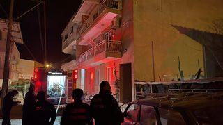 İzmir'de bir binanın çatı katında çıkan yangın korkuttu