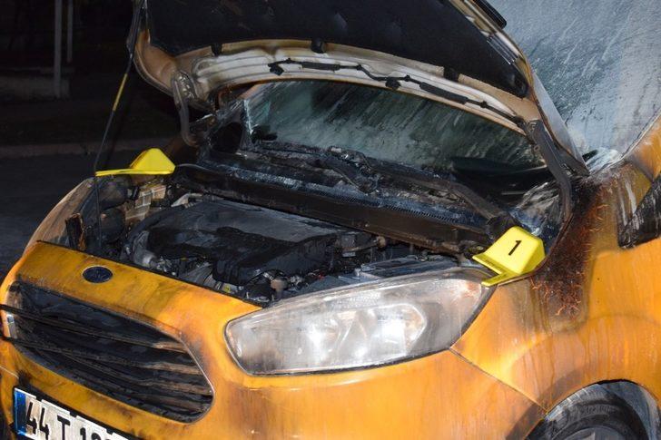 Tartıştığı kişinin aracına benzin döküp ateşe verdi G1