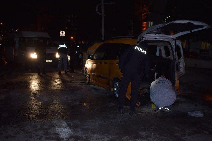 Tartıştığı kişinin aracına benzin döküp ateşe verdi G3