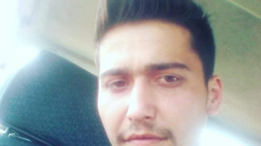 Tartıştığı kişiyi bıçakla yaraladı